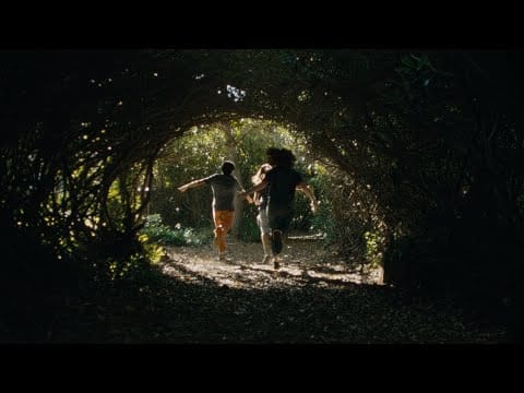 Grand Corps Malade — Grand Corps Malade "Retiens les rêves" (Clip Officiel)