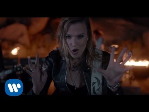Halestorm — Halestorm - "I Am The Fire" [Official Video]
