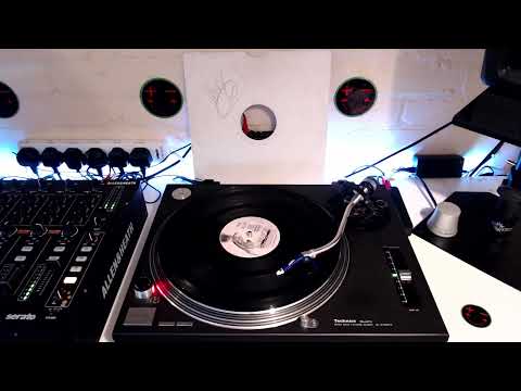 Hixxy — DJ Hixxy & MC Sharkey - Toy Town ('Noddy & Bigears' Mix)