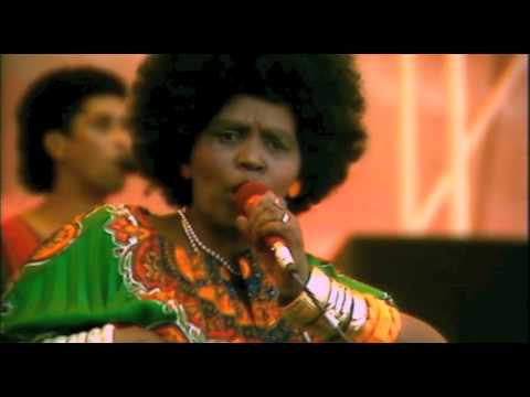 Margaret Singana — Margaret Singana - Hamba Bekhile (We Are Growing) Live at Concert In The Park)