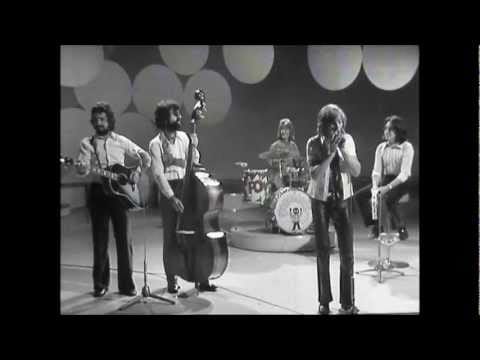 The Marmalade — Marmalade - Rainbow - introduced by Lulu & Mamma Cass Elliot - 1970.wmv