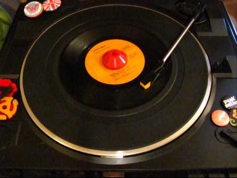 Jerry Reed — (((MONO))) Jerry Reed - When You're Hot, You're Hot - 45 rpm 1971
