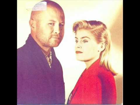 Pernilla Wahlgren — Pernilla Wahlgren & Roger Pontare - Christmas Time Is Here Again (Extended Version)