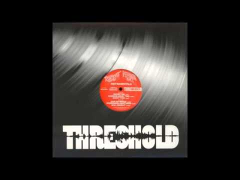 Kut Masta Kurt — RetroMastas (Retrogott / KutMasta Kurt) - Show Time (Instrumental)