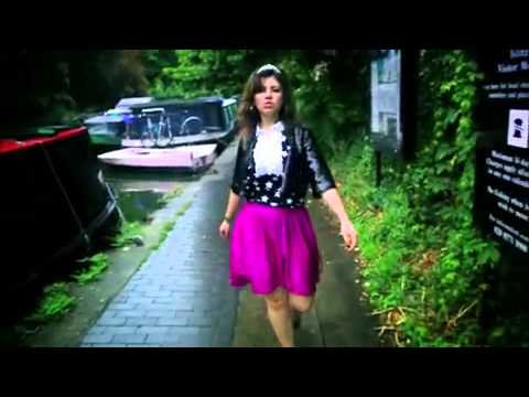 Marina & The Diamonds — Marina and the Diamonds - Seventeen (Official Music Video)