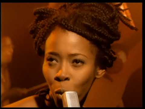 Teri Moïse — Teri Moïse  - Je serai là (Clip officiel)