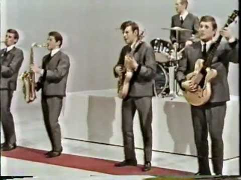 Sounds Incorporated — ♫ Rinky Dink / Sounds Incorporated