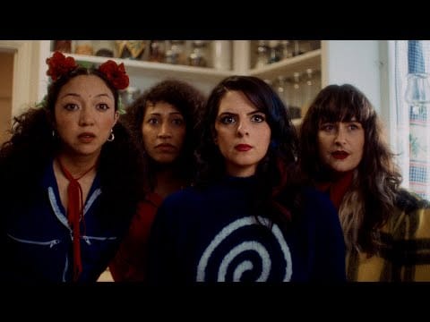 La Luz (2) — La Luz - Strange World (Official Video)
