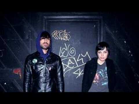 GoodBooks — Leni (Good Books) Crystal Castles remix