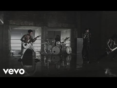Escape The Fate — Escape the Fate - Ungrateful (Official Music Video)