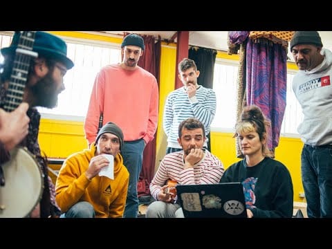 Deluxe (17) — Deluxe - MOUSTACHE GRACIAS feat La Rue Kétanou - official video