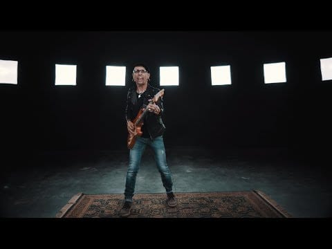 Fito & Fitipaldis — Fito&Fitipaldis - Entre dos mares (Videoclip Oficial)