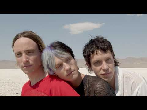 Hot Flash Heat Wave — Hot Flash Heat Wave - m o t i o n s (Official Video)