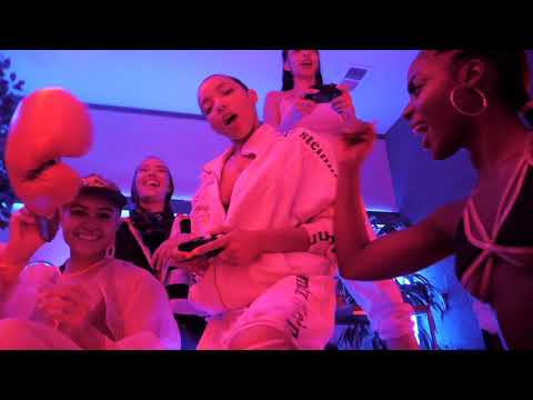 Tinashe (2) — Tinashe "Cash Race"