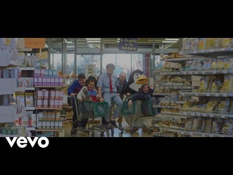Pinguini Tattici Nucleari — Pinguini Tattici Nucleari - Verdura (Official Video)