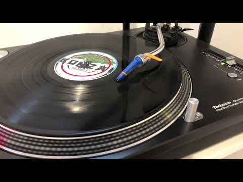 DJ Looney Tune — DJ Looney Tune - Jumpin' & Pumpin' (Insider Remix)