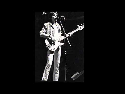 Kasim Sulton — Kasim Sulton - "Don't Hold Me Back"