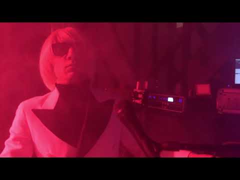La Femme (4) — La Femme - Sphynx (@LEVITATION Sessions)