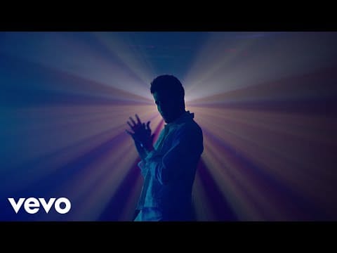 Sebastián Yatra — Sebastián Yatra - MANTRA (Lyric Video)