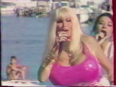 Lolo Ferrari — Lolo Ferrari "Airbag Generation" / J.K. "My Radio" (Live "40° à l'ombre" - France 3)