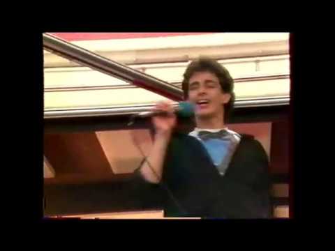 Christian Barham — Christian Barham "Les filles sont folles"