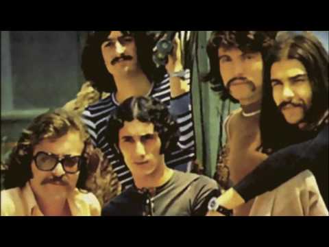 Cem Karaca — aCı dOkToR (1 - 2) / CeM KaRacA - KaRdAşLaR (1971)