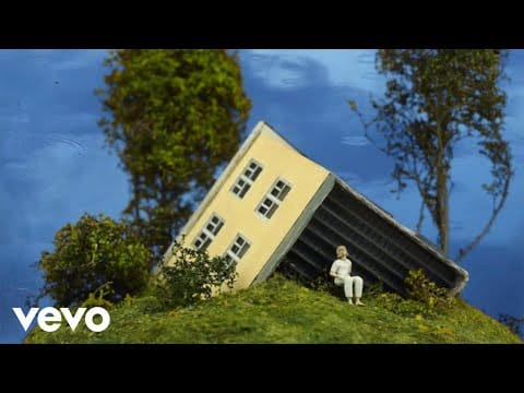 Fenne Lily — Pick (Official Visualizer)