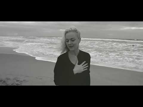 Liv Kristine — Liv Kristine - Gravity (official Video)