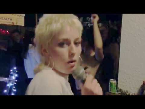 Amyl And The Sniffers — Amyl and The Sniffers - 70's Street Munchies