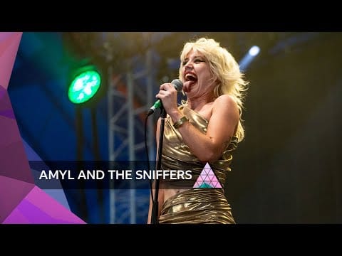 Amyl and the Sniffers — Amyl and the Sniffers - Knifey (Glastonbury 2022)