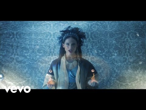 La Chica (3) — LA CHICA - THE SEA