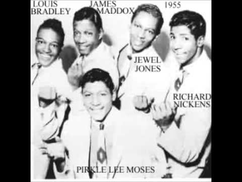The El Dorados — EL DORADOS - AT MY FRONT DOOR /  WHAT'S BUGGIN' YOU BABY - VEE JAY 147 - 1955