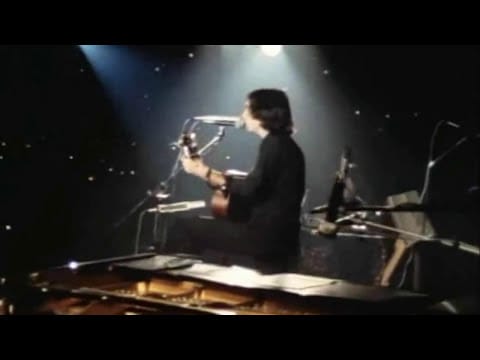 Lluis Llach — Lluís Llach - " L'estaca "   (1976 - Palau dels Esports de Barcelona)