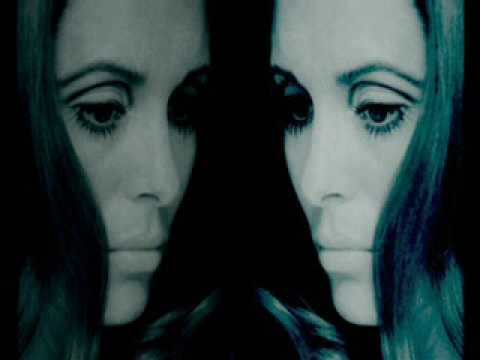 Daliah Lavi — Daliah Lavi דליה  לביא‎ - "Mi she chalam" 1974‎ "מי שחלם"