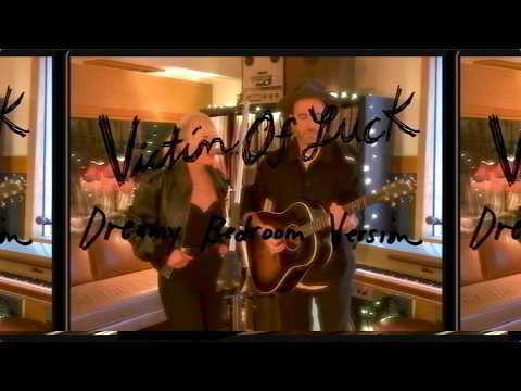 Metric — Victim Of Luck (Dreamy Bedroom Version)