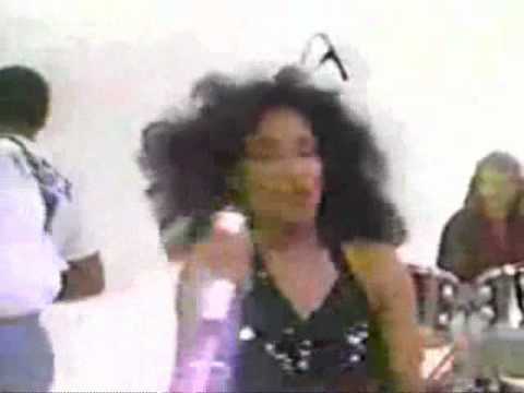 Rufus & Chaka Khan — Chaka Khan - Do You Love What You Feel