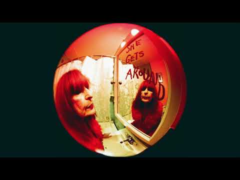 Starcrawler — She Gets Around