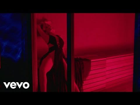 Iggy Azalea — Iggy Azalea - XXXTRA (Visualizer)