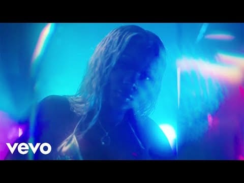 Summer Walker — Summer Walker - Stretch You Out ft. A Boogie wit da Hoodie (Official Music Video)