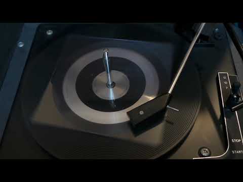 Extreme Noise Terror — Extreme Noise Terror ‎– Chained + Crazed / Nih Nightmare 7" Square Mono Lathe Cut Record