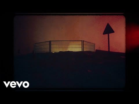 Dargen D'Amico — Dargen D'Amico - La Benzina Sapeva Di Tappo (Visual)