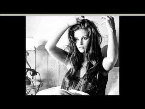 Claudia Cardinale — Claudia Cardinale- Private life 1977 (un chanson de C.C)