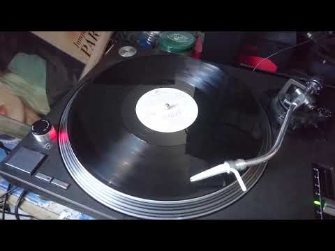 Space Master — Space Master ‎– Jumping To The Party (Extrait Maxi Vinyl 1993)
