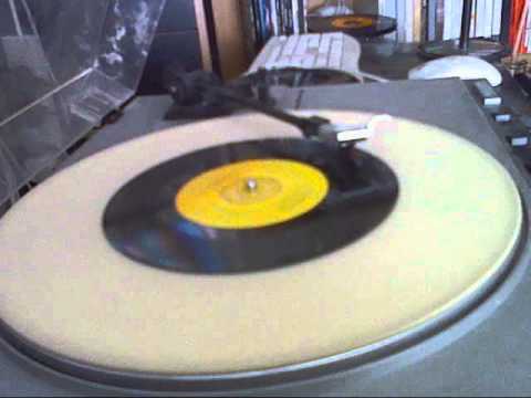 The Kimberlys — the kimberlys -- i don't know how to love him everythings alright 45 rpm