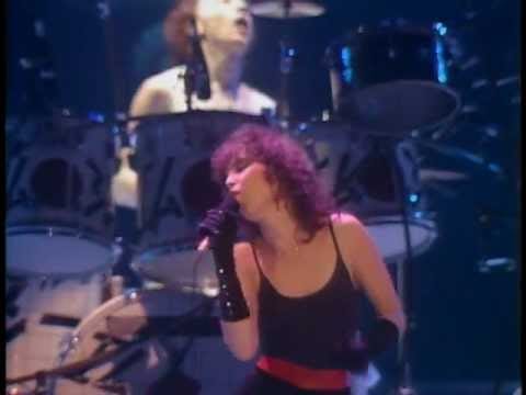 Pat Benatar — PAT BENATAR - We Live For Love - live - best performance - HQ.mpg