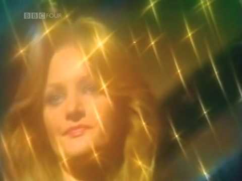Bonnie Tyler — Bonnie Tyler - More Than a Lover - Top Of The Pops - 1977.03.31
