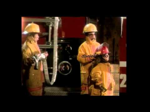 Daniela Romo — Daniela Romo / Que vengan los bomberos / Video Clip Oficial / HD Alta Definición