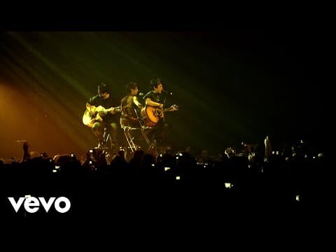 Indochine — Indochine - Set acoustique (Alice & June Tour au Zénith de Lille 2007)