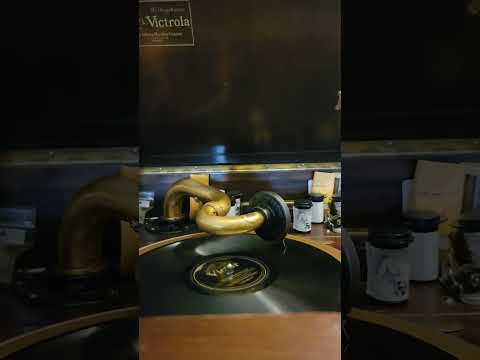 International Novelty Orchestra — Innocent Eyes - International Novelty Orchestra Victor Records #19288 1924