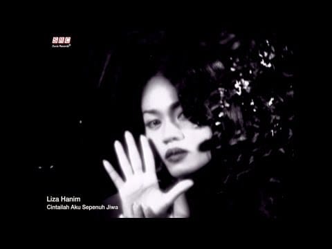 Liza Hanim — Liza Hanim - Cintailah Aku Sepenuh Jiwa (Official Music Video)